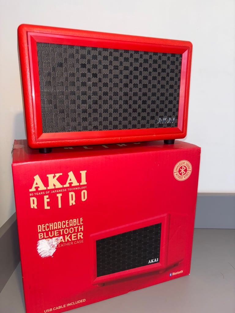 AKAI RETRO BLUETOOTH SPEAKER
