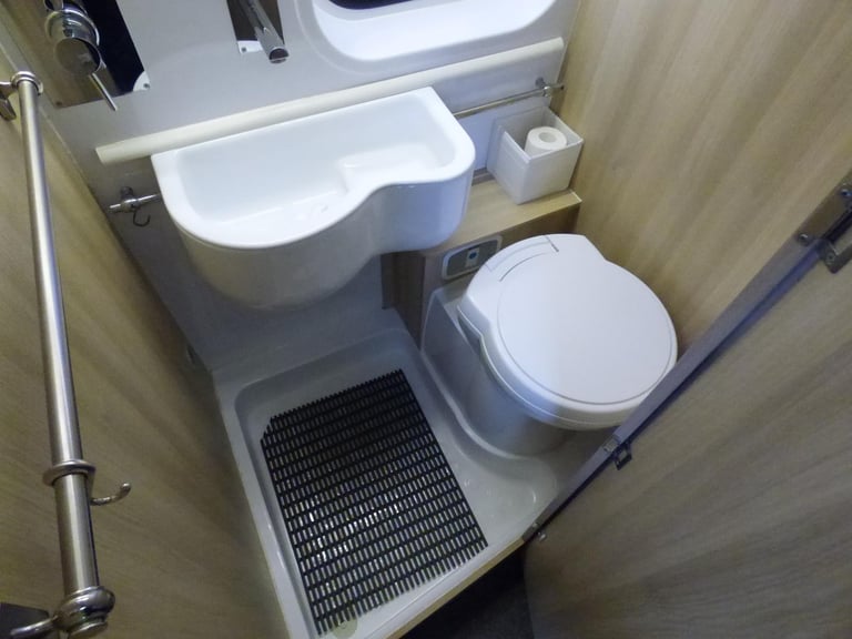 Auto-Trail Tribute 669 DIESEL MANUAL 2015/15