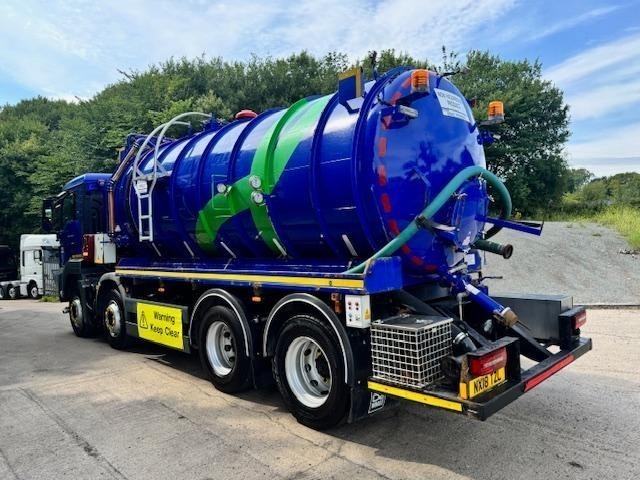 2018 18 MAN TGS 32.420 E6 8x4 Whale 4000gln stainless steel vacuum tanker
