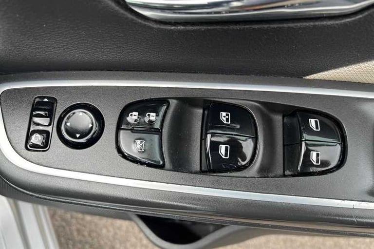 2019 Nissan Micra 0.9 IG-T N-Connecta Hatchback 5dr Petrol Manual Euro 6 (s/s) (90 ps) Hatchback ...