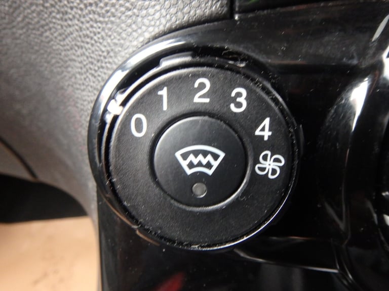 2013 Ford Fiesta 1.25 82 Zetec 5dr...All 13 Service Stamps in the Book HATCHBACK Petrol Manual