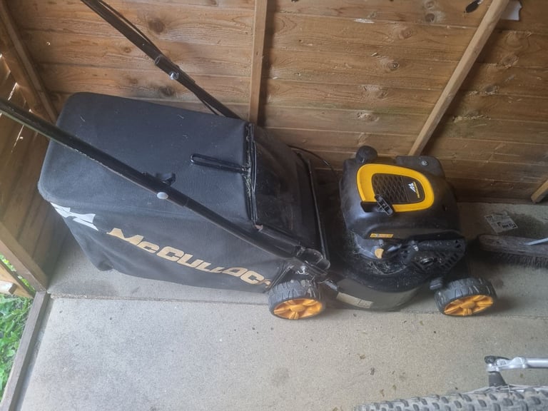 image for Lawnmower works fine 