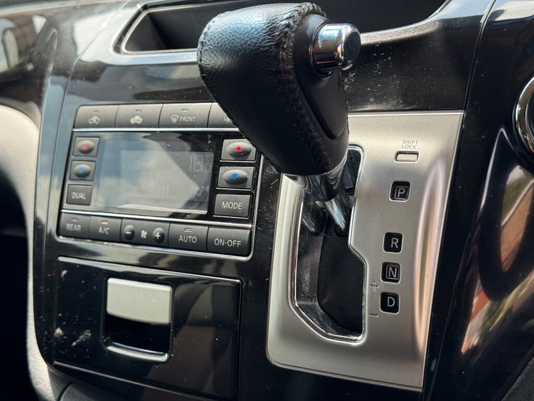 2019 Nissan Elgrand NISSAN ELGRAND HIGHWAYSTAR S 2.5L PETROL 8 SEATER 4WD AUTO, ULEZ, 69-19, FR M...