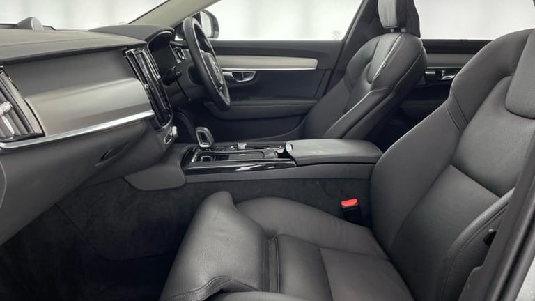 2024 Volvo V90 Ultra T8 AWD Plug-in hybrid Electric/Petrol Dark Automatic Estate Petrol Automatic