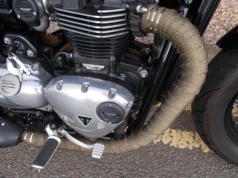 2017 TRIUMPH BONNEVILLE BOBBER