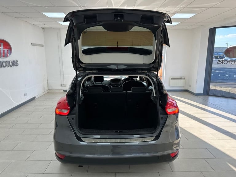 2015 Ford Focus 1.0 EcoBoost 125 Titanium 5dr HATCHBACK PETROL Manual