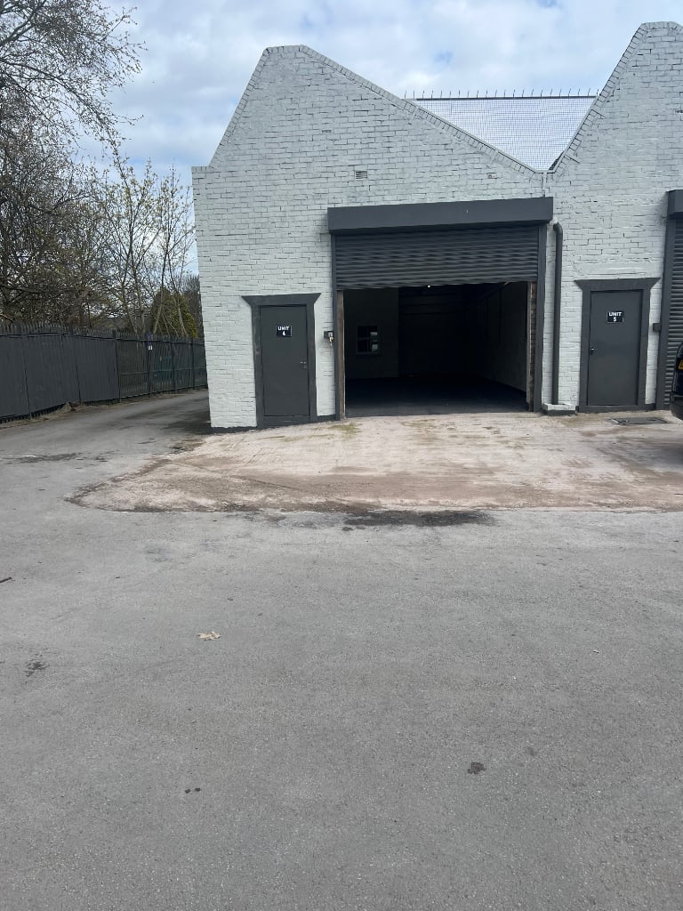 / Commercial unit to rent / lease / CAR REPAIRS / STORAGE To