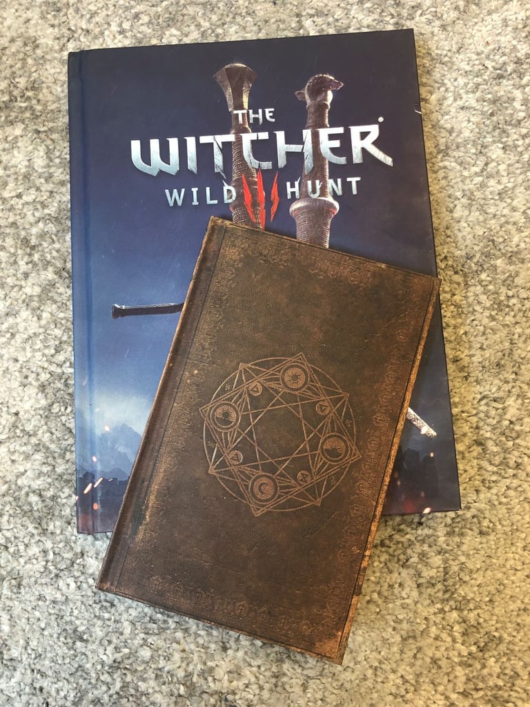 The Witcher 3: Wild Hunt collector's Edition Strategy Guide Hardback Book and A Fractured Land