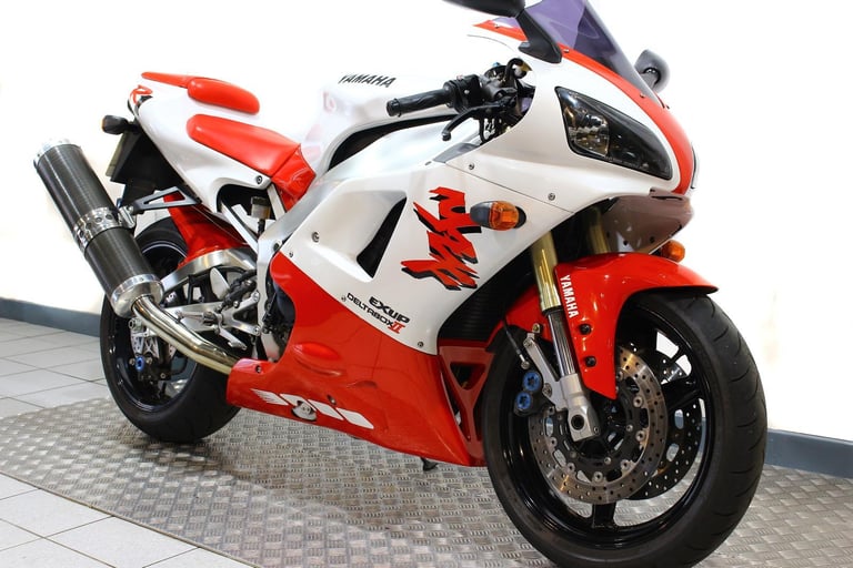 Yamaha YZF-R1
