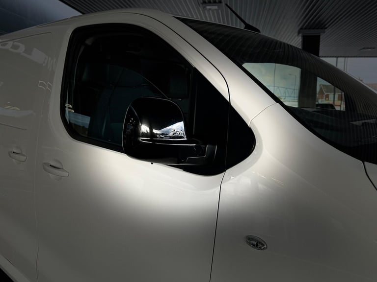 2022 Peugeot Expert 2.0 BlueHDi 1400 Asphalt Premium Standard Panel Van EAT8 MWB Euro 6 (s/s) 6 P...