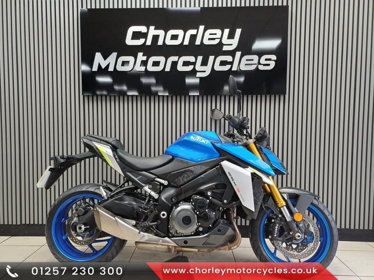 Suzuki GSXS1000   22 plate  only 6615 miles  full service history  delivery p...