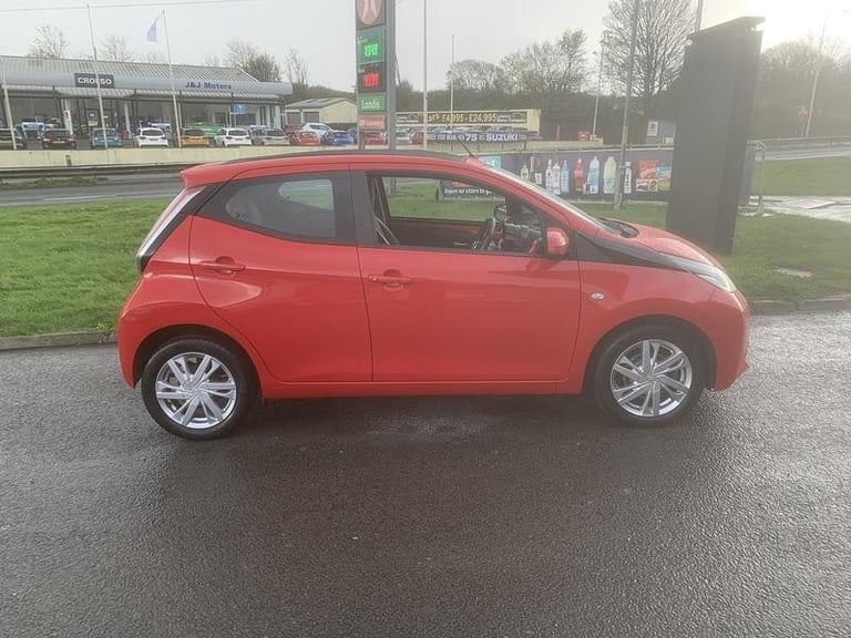 2015 Toyota Aygo x-pression 1.0VVTI - New MOT - Only 59000 miles