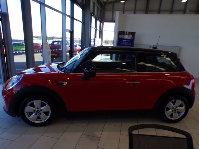  Mini Hatchback 1.5 Cooper Classic II 3dr Petrol