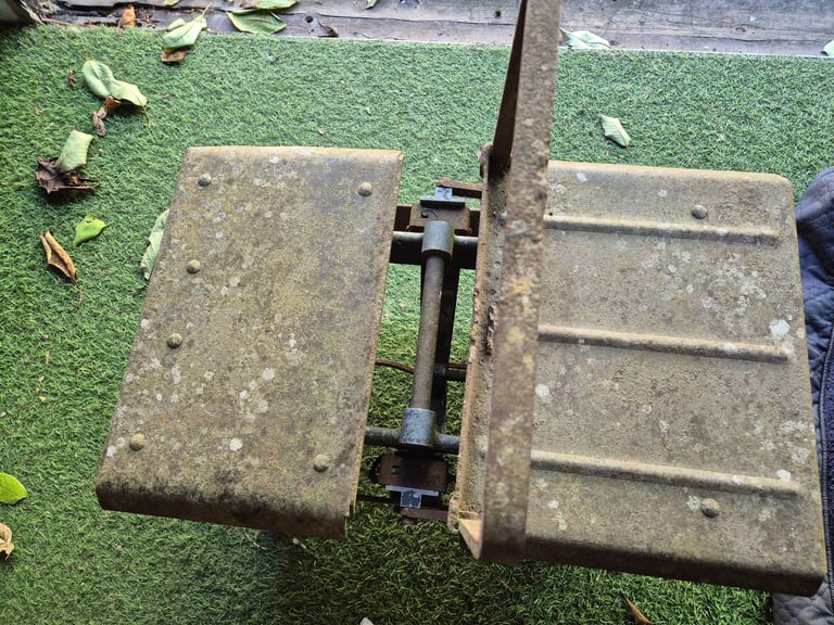 Avery vintage industrial sack weighing scales