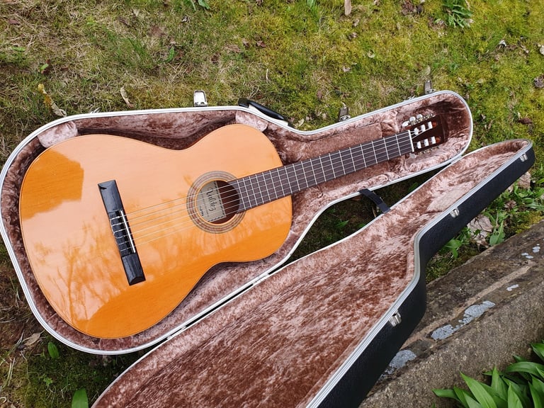Valdez Classical Guitar made in Spain in 1994