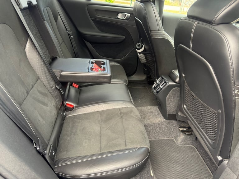 2020 Volvo XC40 2.0 T4 R DESIGN Pro 5dr Geartronic ESTATE Petrol Automatic