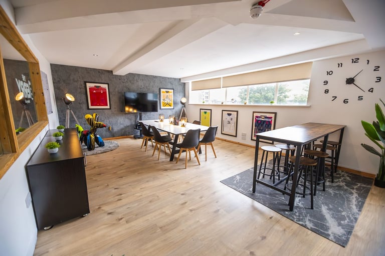 image for Large Office | Creative Space | Artist Studio | Commercial Unit | Desk in Hackney East London E9