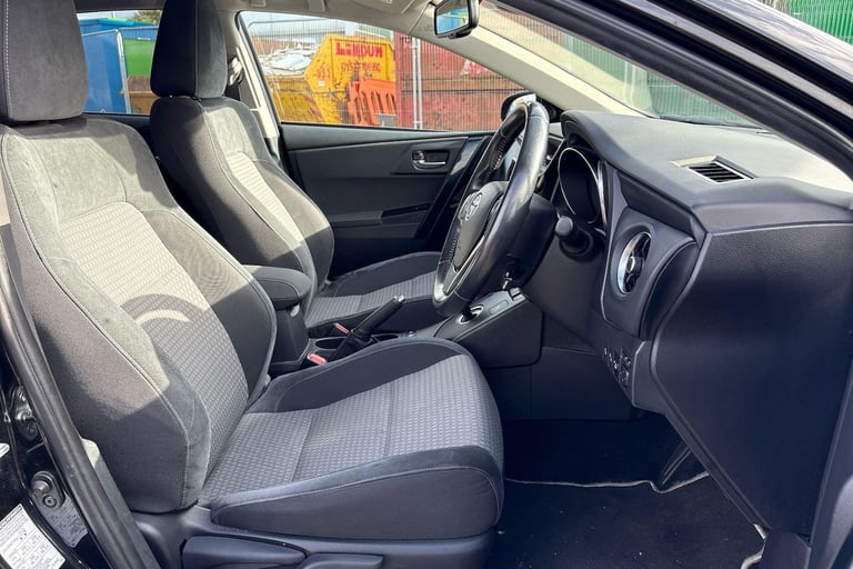 2018 Toyota Auris 1.8 Hybrid Design TSS 5dr CVT (Nav) Hatchback Hybrid Automatic