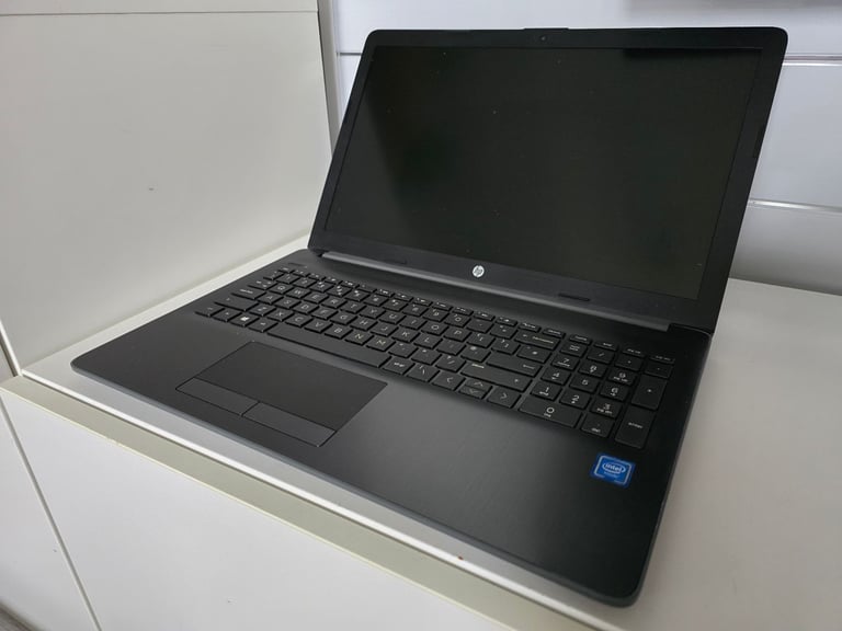 HP Pavilion 15-da0595 15inch laptop Intel i7, 8GB Ram