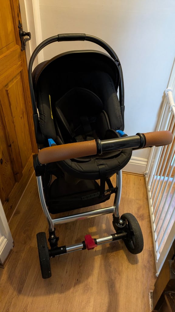 Babylo Panorama XT Pram and Car Seat