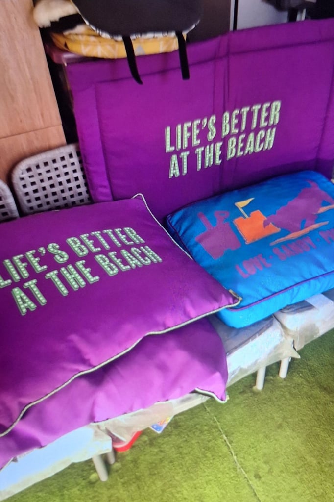 PETS AT HOME DESIGNER DOG BEDS XL BREED  TO LARGE ...