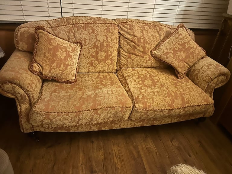 image for Good Quality 3 Seater Sofa
