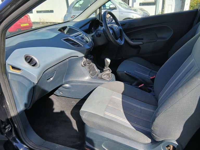 Ford fiesta 1.2 petrol manual mot till april 2026