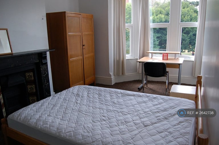 8 bedroom house in Cowley Road, Oxford, OX4 (8 bed) (#2642738)