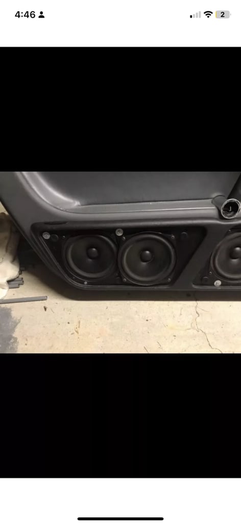 Audi TT jehnert speakers set up
