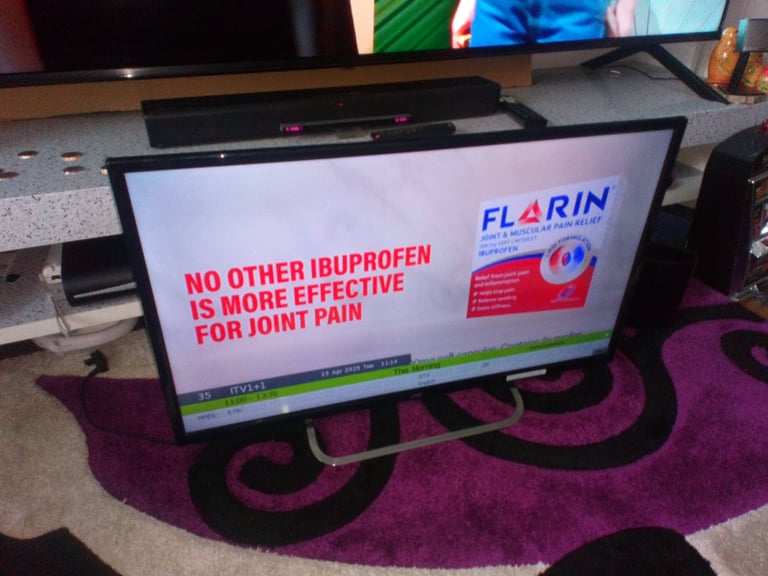 image for for sale32"  widescreen tv with freeview with tv remote control  £25