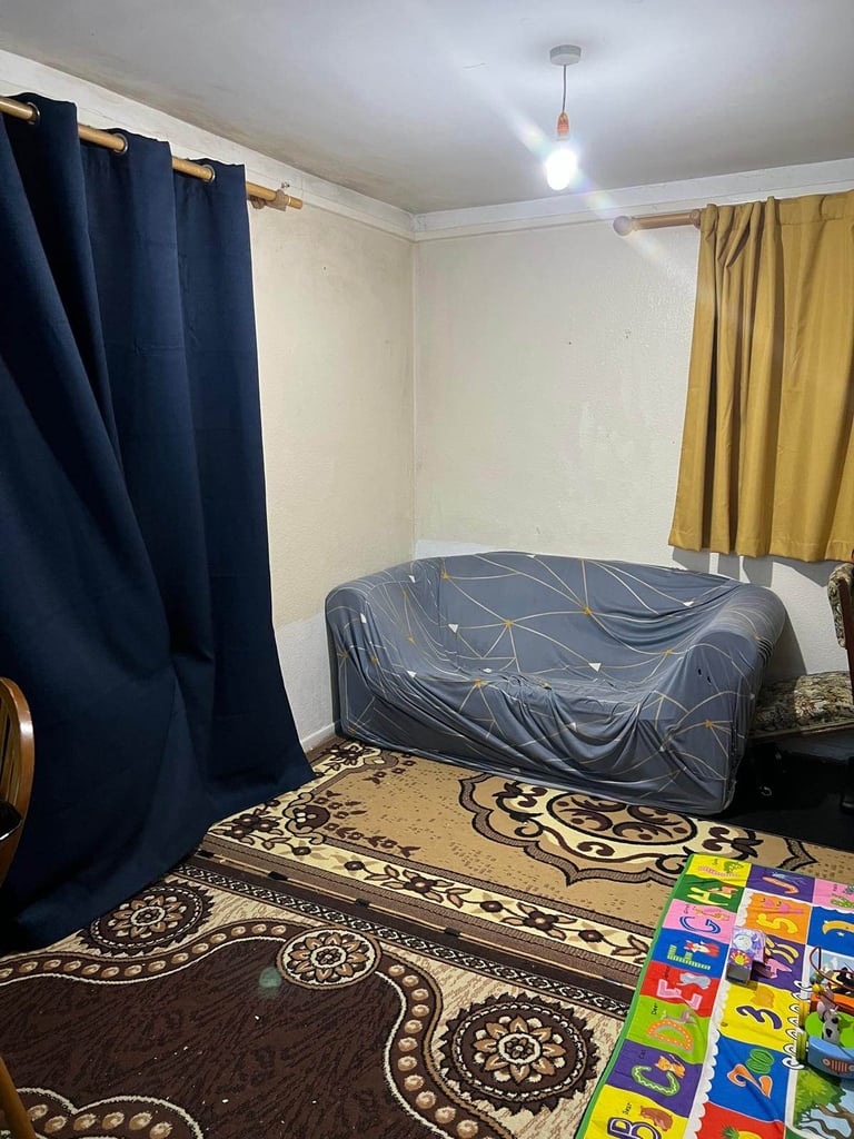 One bedroom flat,  ground floor