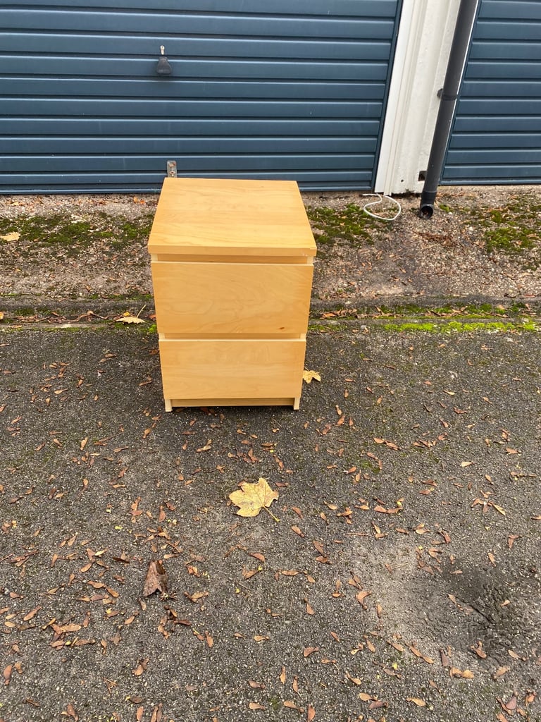 BEDSIDE TABLE FOR SALE 