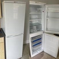  fridge freezer white £25 
