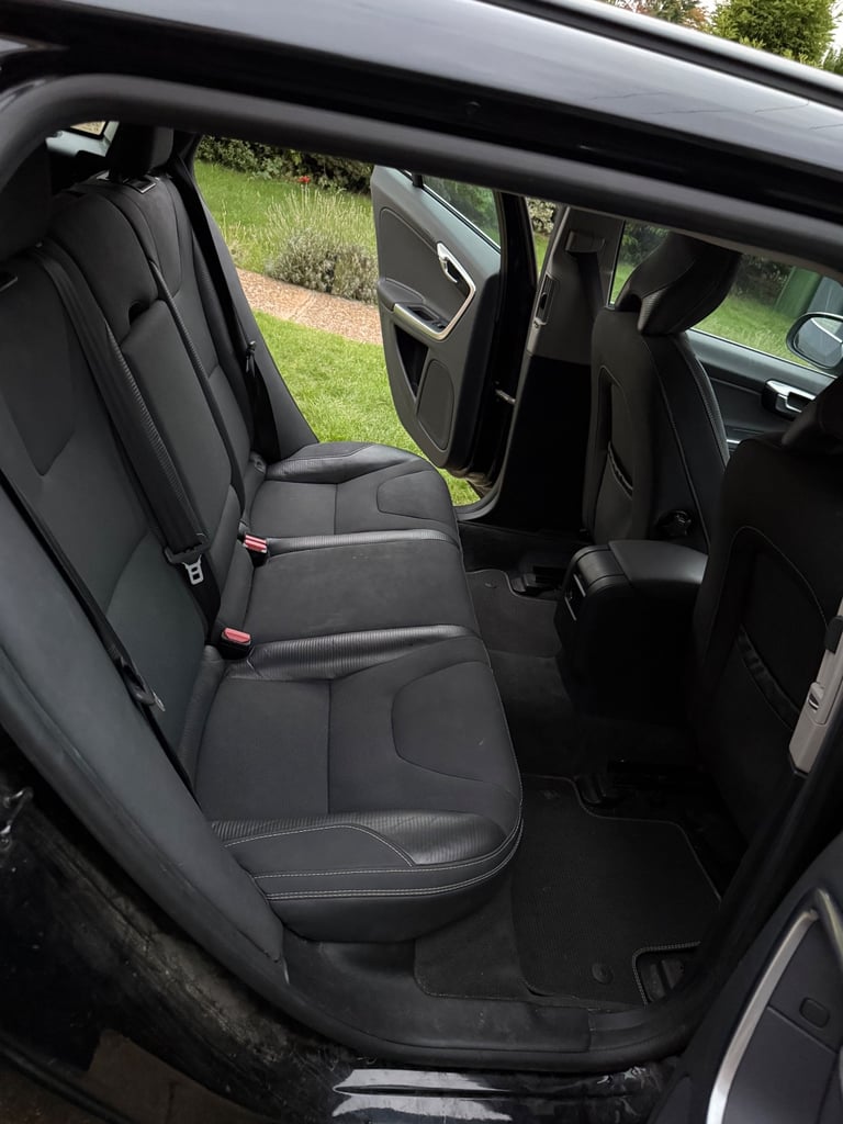 Volvo, V60, Estate, 2011, Semi-Auto, 1984 (cc), 5 doors