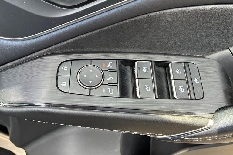 2023 Nissan Qashqai 1.3 DiG-T MH Tekna 5dr Manual Hatchback Petrol Manual