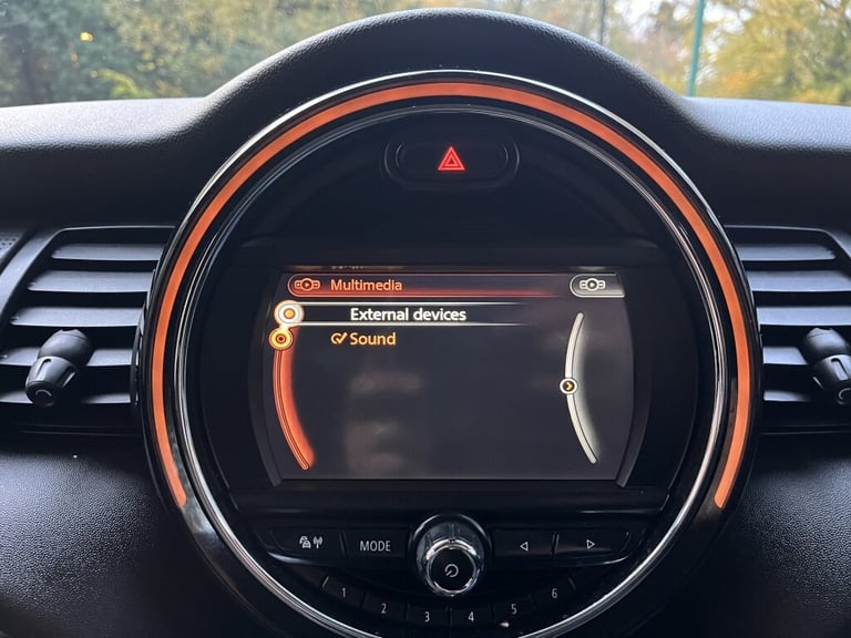 2017 MINI Hatch 1.5 Cooper D 5dr Auto HATCHBACK DIESEL Automatic