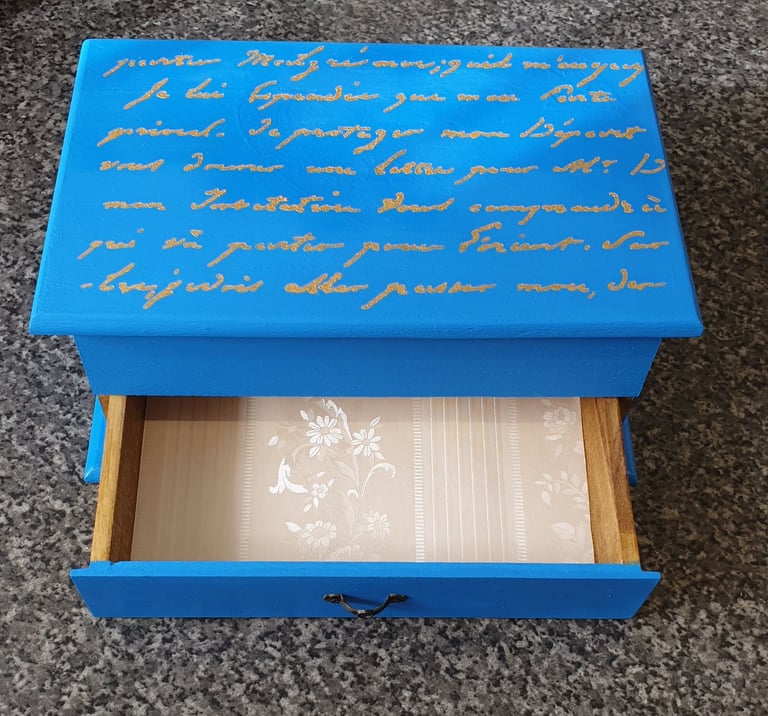 Jewellery Presentation Box French Script Handpainted
