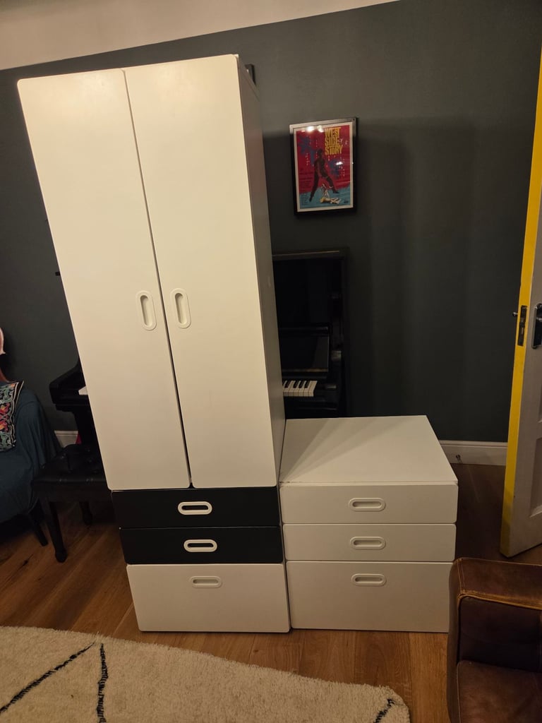 Free wardrobe and chest of drawers 