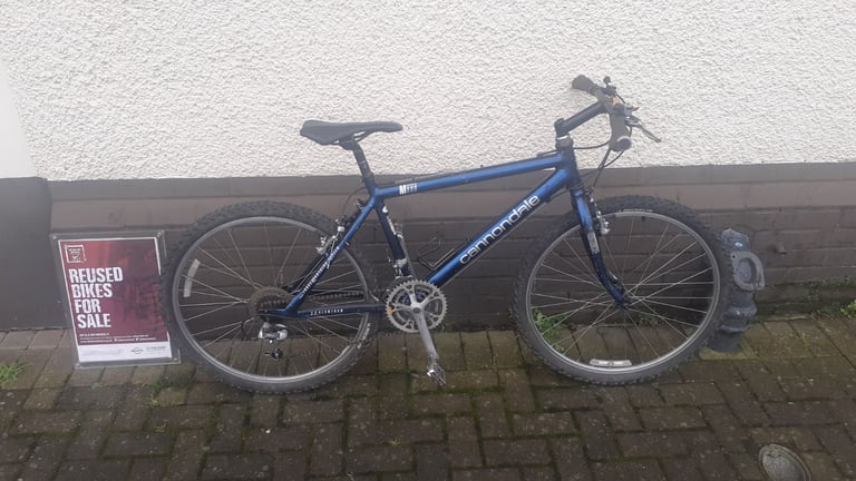 image for Cannondale mountain 800adults bike 
