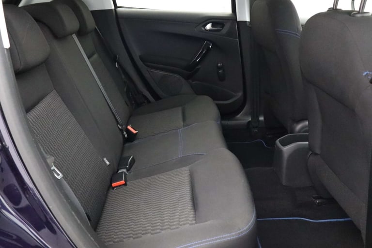 2019 Peugeot 208 1.2 208 Signature PureTech S/S 5dr Hatchback Petrol Manual