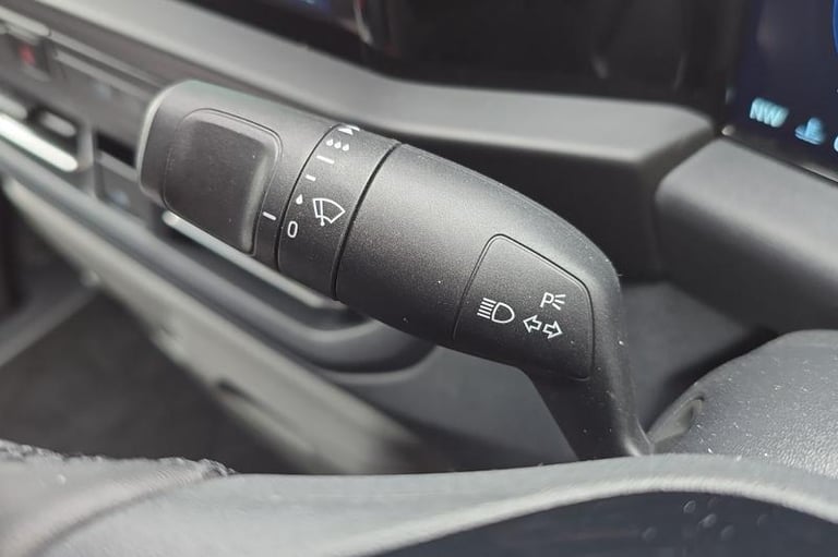 2025 Ford Transit Custom 2.5 PHEV 232ps H1 Double Cab Van Limited Auto PANEL VAN PETROL/ELECTRIC ...