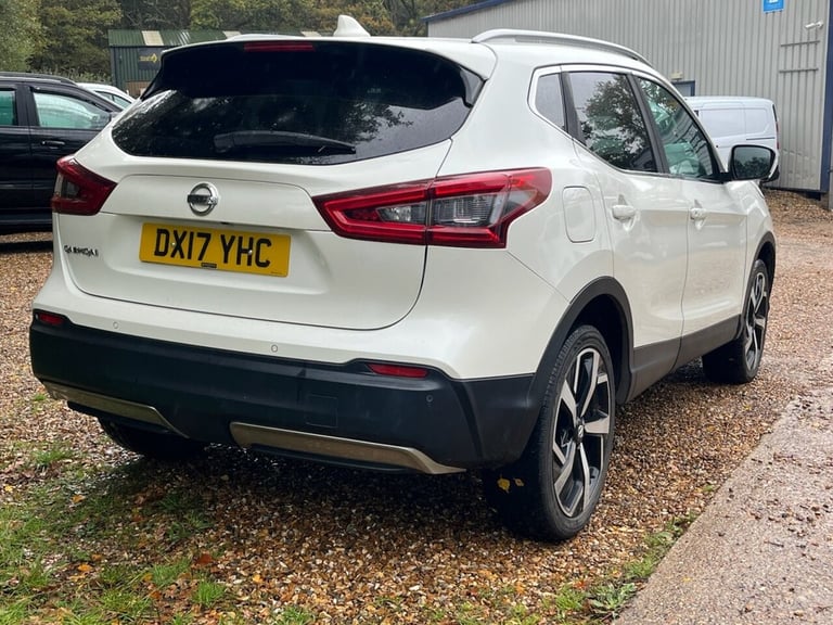 2017 Nissan Qashqai 1.6 dCi Tekna 5dr HATCHBACK DIESEL Manual