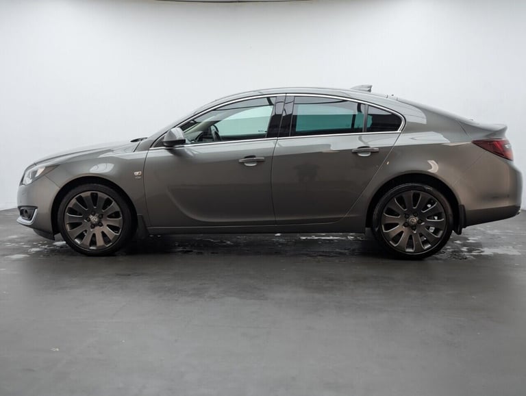 2016 Vauxhall Insignia 2.0 CDTi Elite Nav Hatchback 5dr Diesel Auto Euro 6 (170 ps) - PARKING SEN...