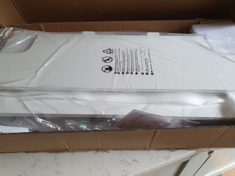 ERGOMAKER Standing Desk Converter, 36"/91cm Wide. RRP.£140