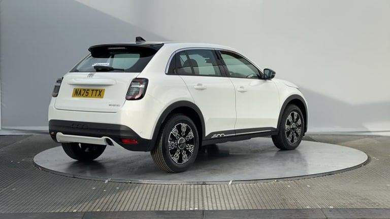 2025 Fiat 600 1.2 MHEV SUV 5dr Petrol Hybrid e-DCT Euro 6 (s/s) (100 ps) Automatic Hatchback Hybr...