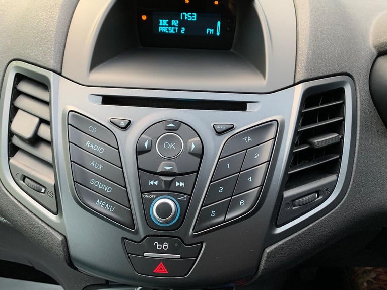 FORD FIESTA 1.5 TDCi Style Hatchback 3dr Diesel Manual Euro 6 (75 ps) 2015