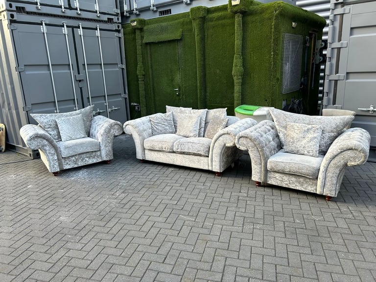 DFS silver crushed velvet sofa with 2 matching armchairs set!🛋️