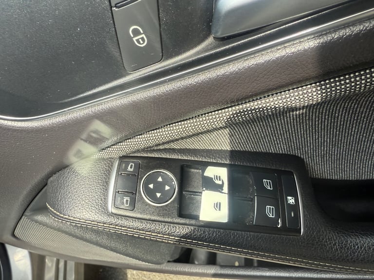 Mercedes-Benz, A CLASS, Hatchback, 2014, Manual, 1461 (cc), 5 doors