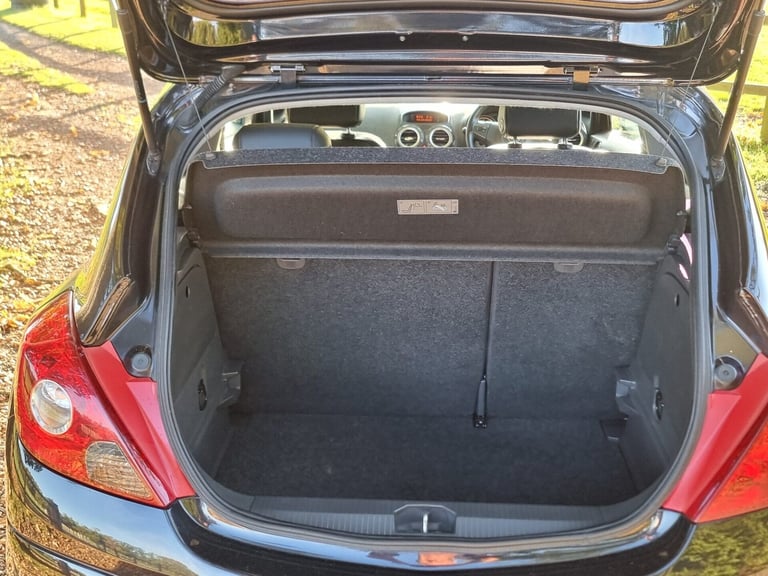 2011 Vauxhall Corsa 1.4 SE 3dr Auto HATCHBACK PETROL Automatic