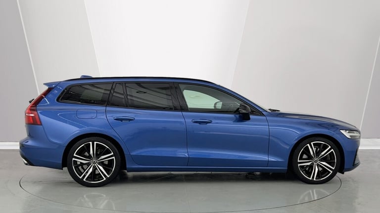 2020 Volvo V60 R-Design, B5 mild hybrid Estate Petrol Automatic